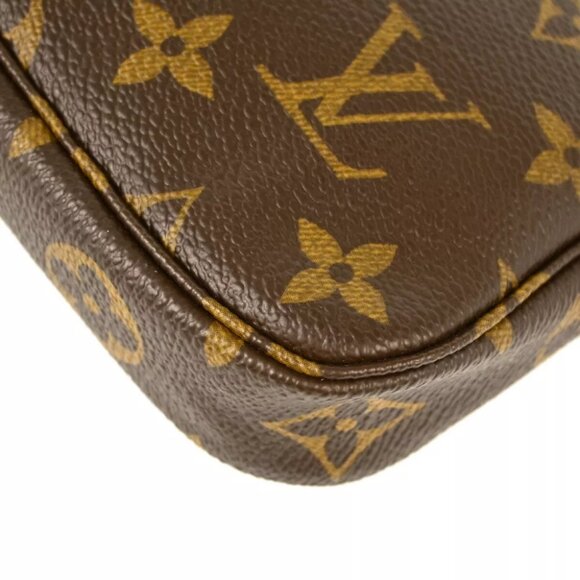 Louis Vuitton Monogram Mini Pochette Accessoires Handbag - Picture 4 of 8